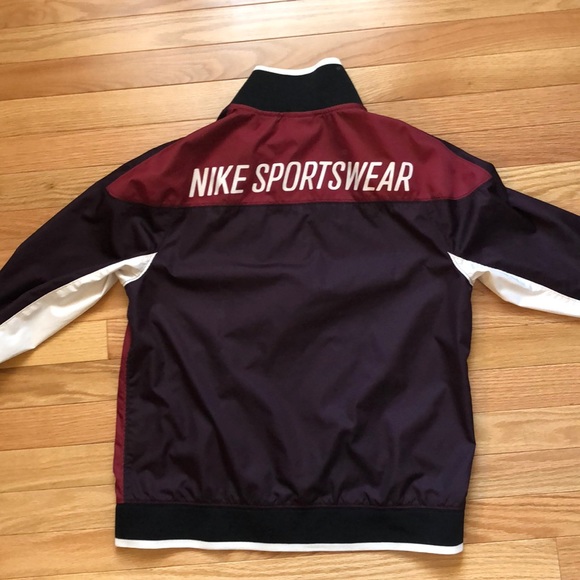Nike Windbreaker - Picture 5 of 7